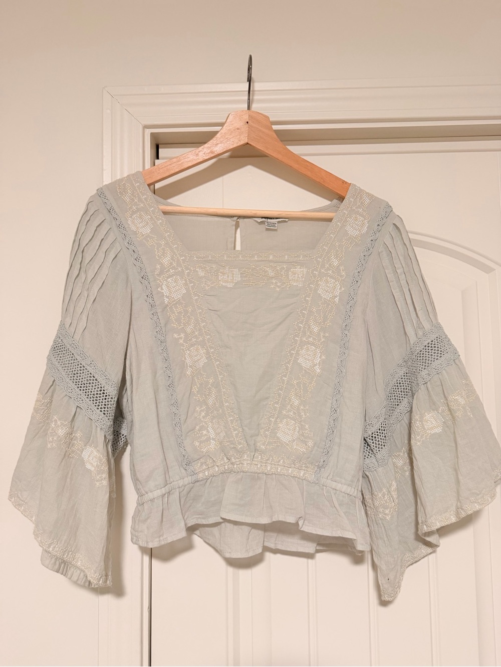 American Eagle Outfitters Pale Sage Embroidered Peasant Blouse